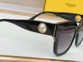 Picture of Fendi Sunglasses _SKUfw52349483fw